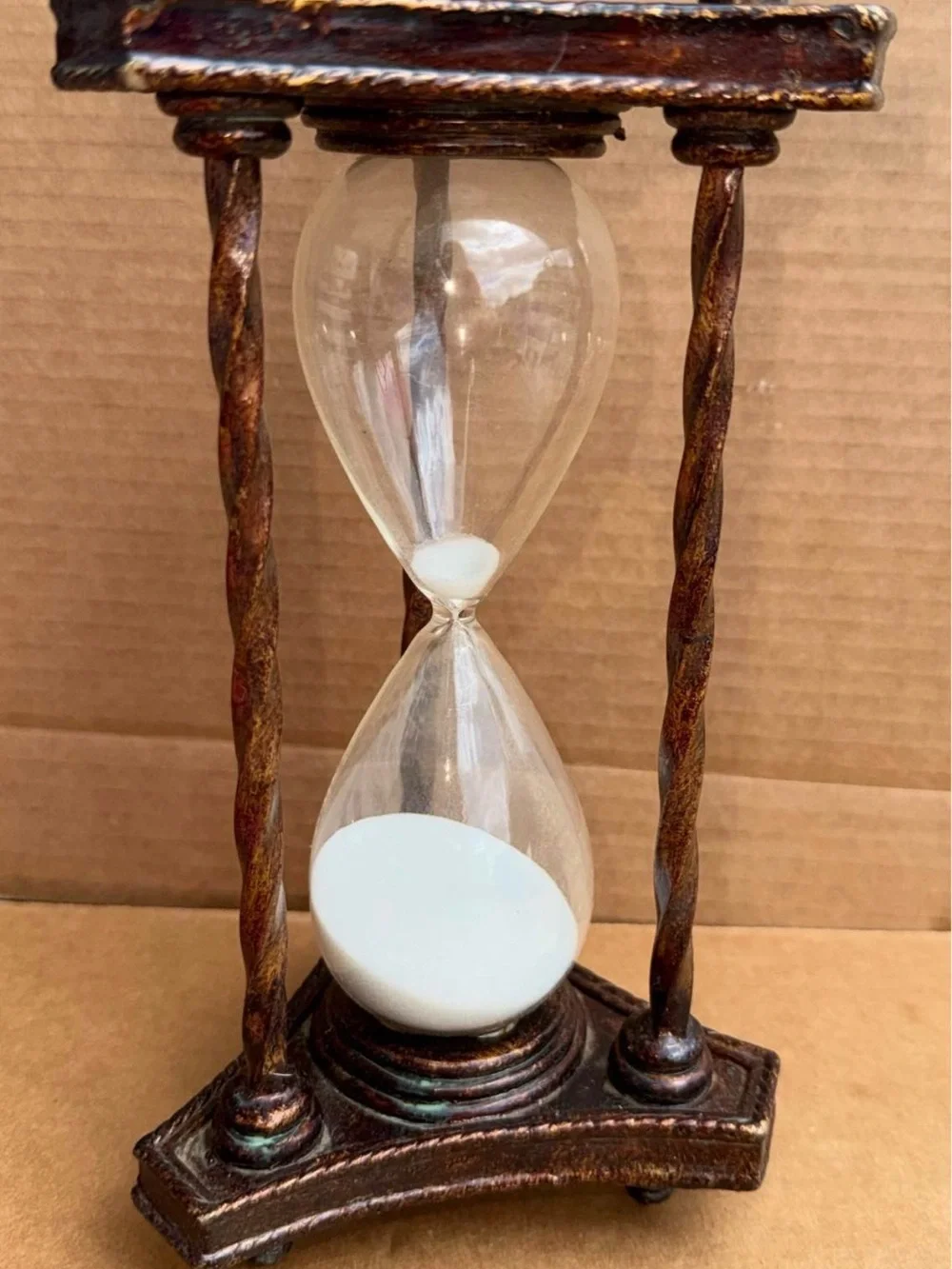 Antique-Style Brown Sand Hourglass E2